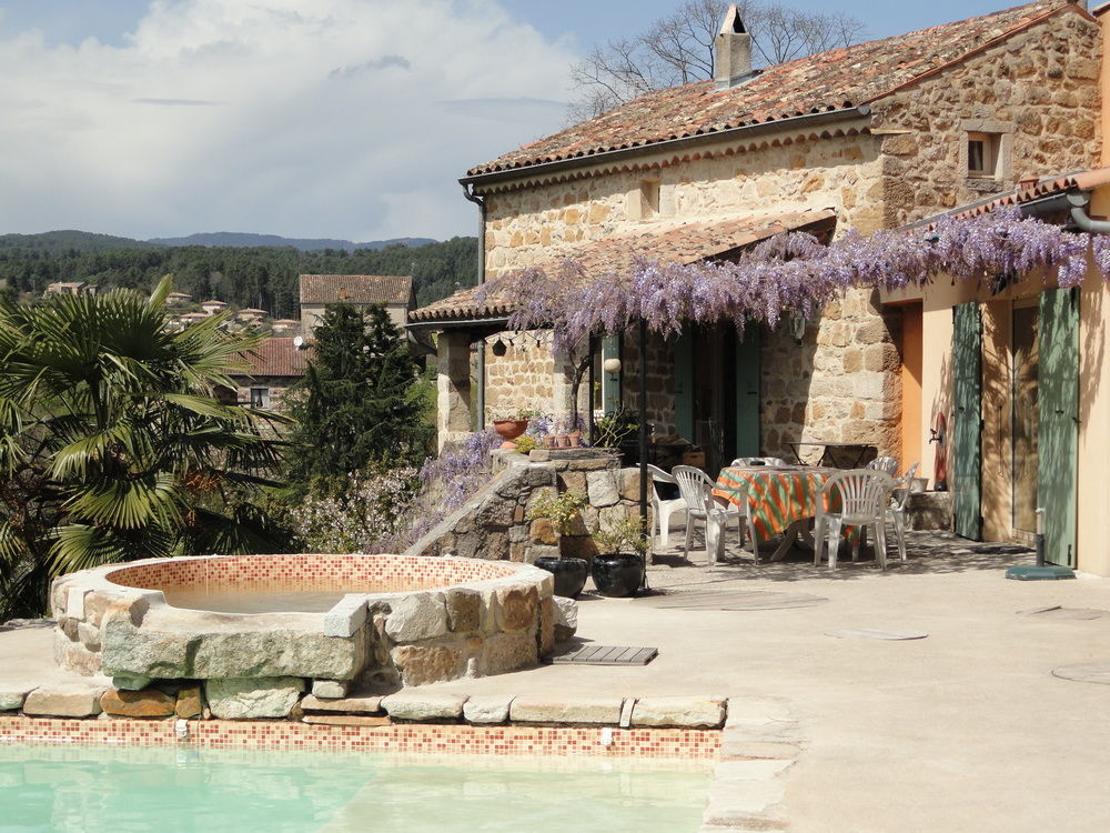 Chambre D'Hotes Au Creux Du Chambon جوييوس المظهر الخارجي الصورة